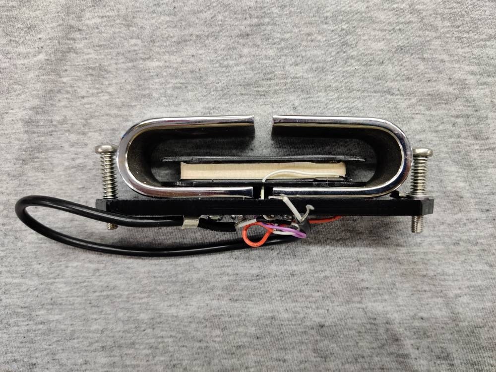 リッケンバッカー 4001用 ピックアップフェンス Rickenbacker 4001-B Bass Guard (1″ Pickup Spacing