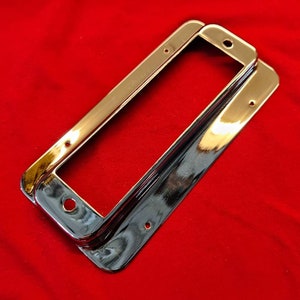Treble Bridge Pickup Ring für Rickenbacker 4001 oder 4003 Bass. Aktuelle Form