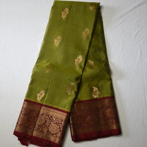 Green Kanjeevaram Silk Saree: Maroon Contrast Blouse, South Indian Sari