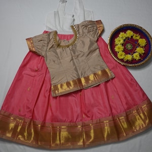 Kanchipuram Silk Pattu Pavadai: Lehenga Choli indio para niñas