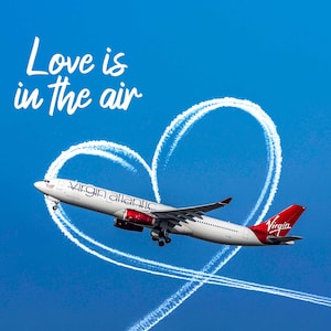 Virgin Atlantic Liefde hangt in de lucht | Blanco Valentijnsdag verloving huwelijksverjaardag wenskaart | Airbus A330 | (per stuk/pak van 10) 7 x 5"