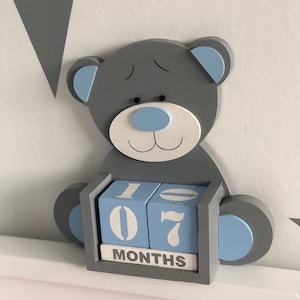 Wooden calendar kids, Bear perpetual calendar, Kids block calendars, Desk calendar, Kids block calendars,  Kids room decor, Baby shower gift