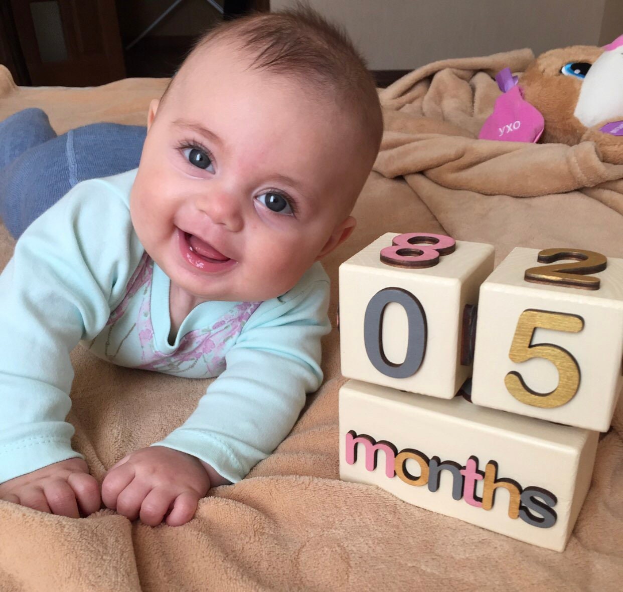 11 Months Baby деревянная. Baby age