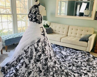 Black and White Wedding Dress / Medieval Wedding Dress / Renaissance Wedding Dress/Fantasy Wedding Dress/Gothic Wedding Dress