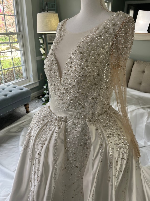 Kwuan 2 in 1 Beaded Wedding Dress, Transformative Wedding Kwuan 2 in 1 Beaded Wedding Dress, Transformative Wedding