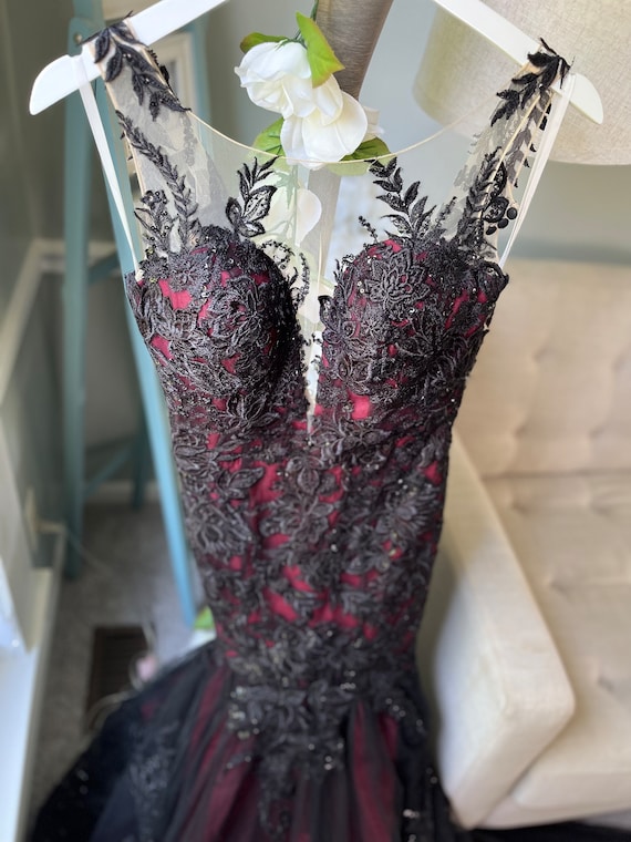 Krista Black and Dark Red Wedding Dress Gothic Wedding Dress Trumpet Black Dress Black Lace Wedding Dress Illusion Back Wedding Dress Etsy UK