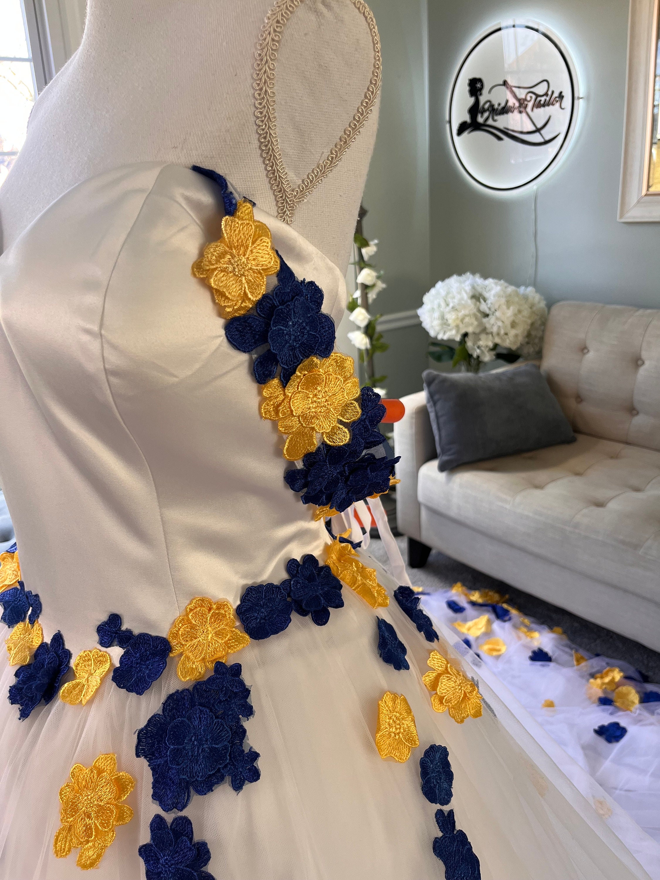 Royal blue buy and yellow wedding dresses - Official Online Store