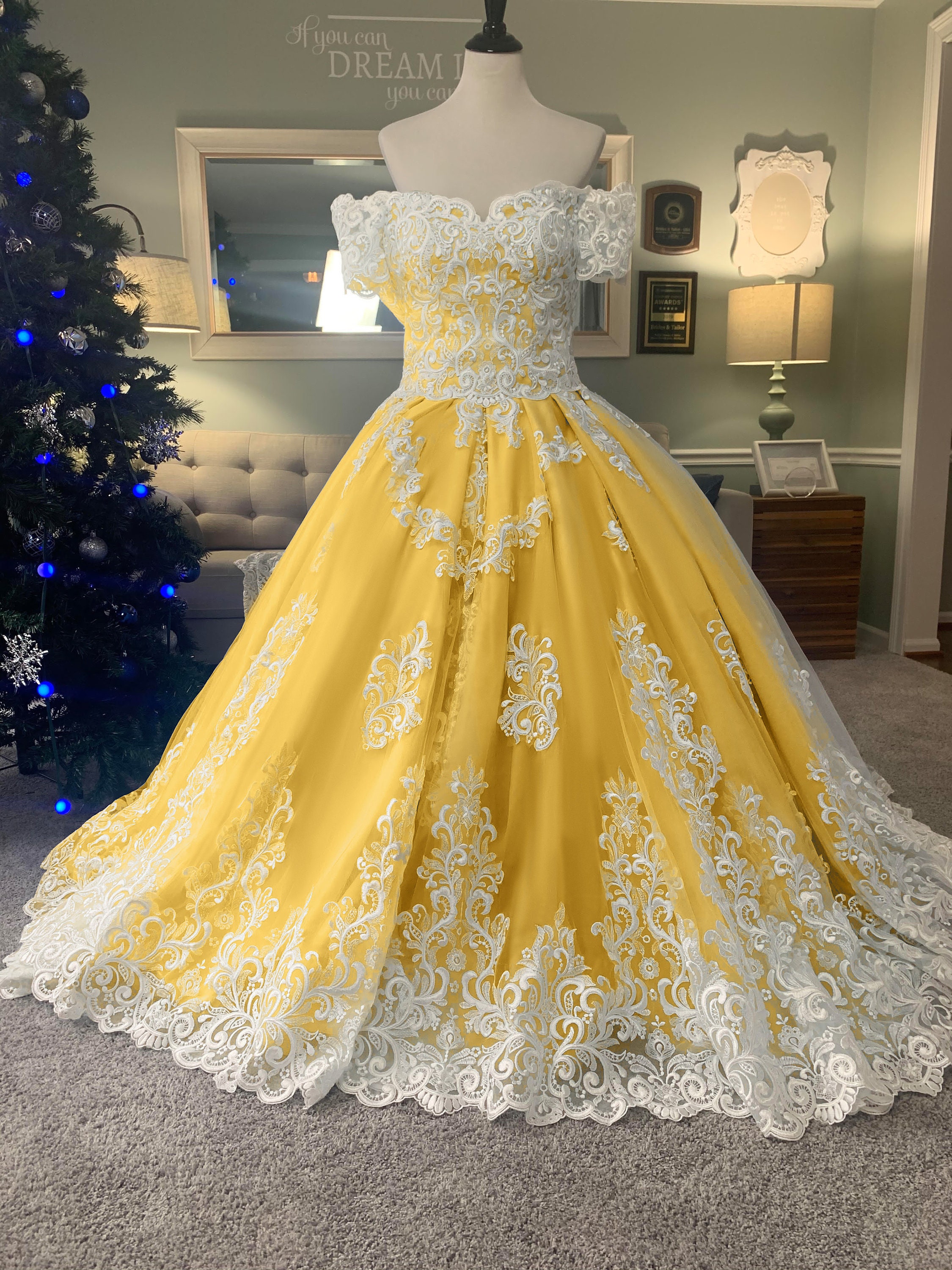 1930s yellow gown - Gem