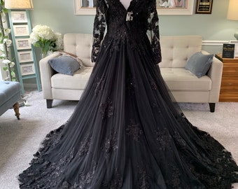 Bailey Black Wedding dress,Ballgown Wedding Dress, Gothic Wedding Dress, Black Bridal Gown,V neckline wedding dress, Lace wedding dress