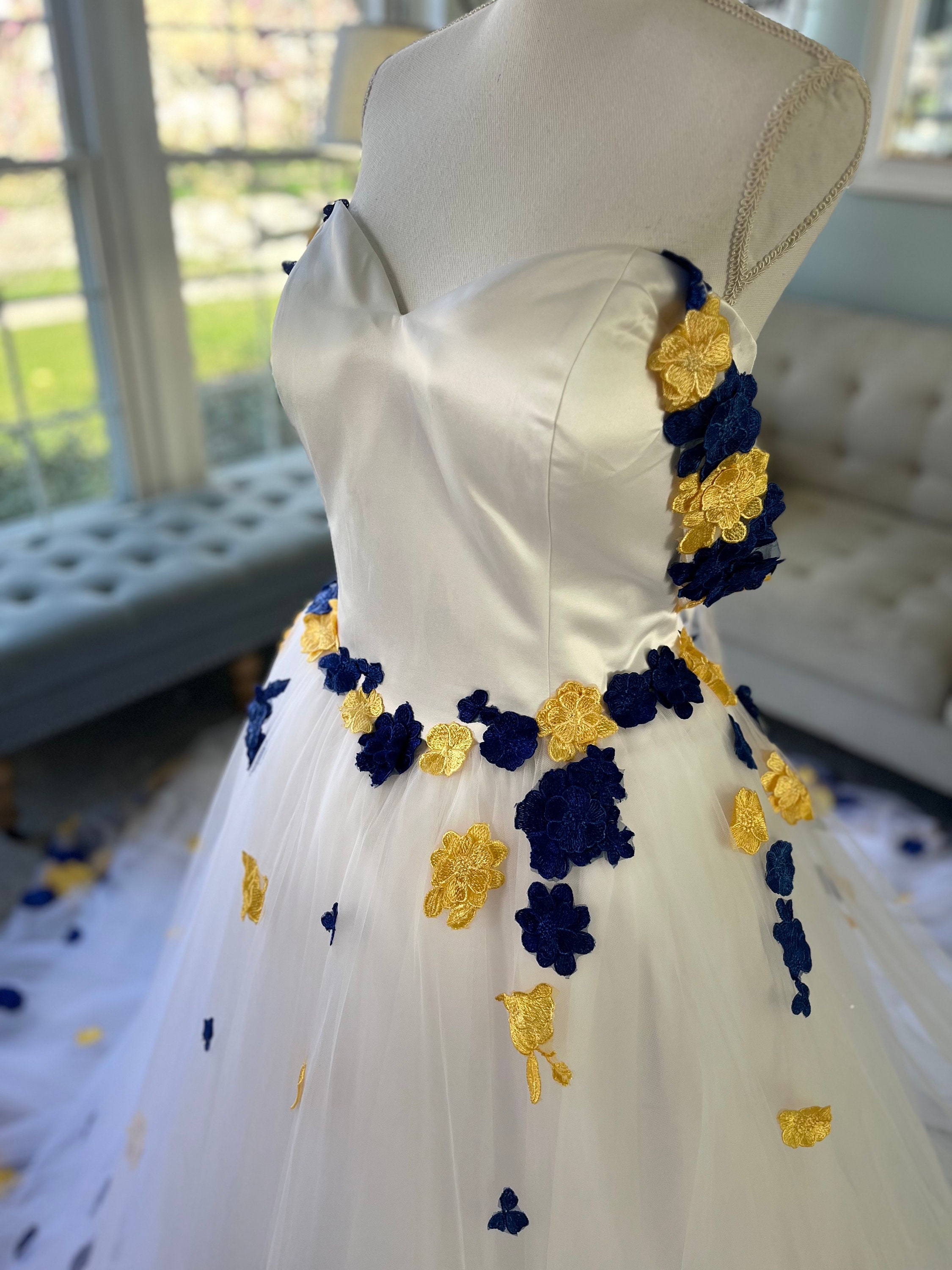 dress gold and blue Beaded Sequin Long Tail Navy Blue Tulle Sleeve Prom Ball Gown – Sultan Dress main image 1