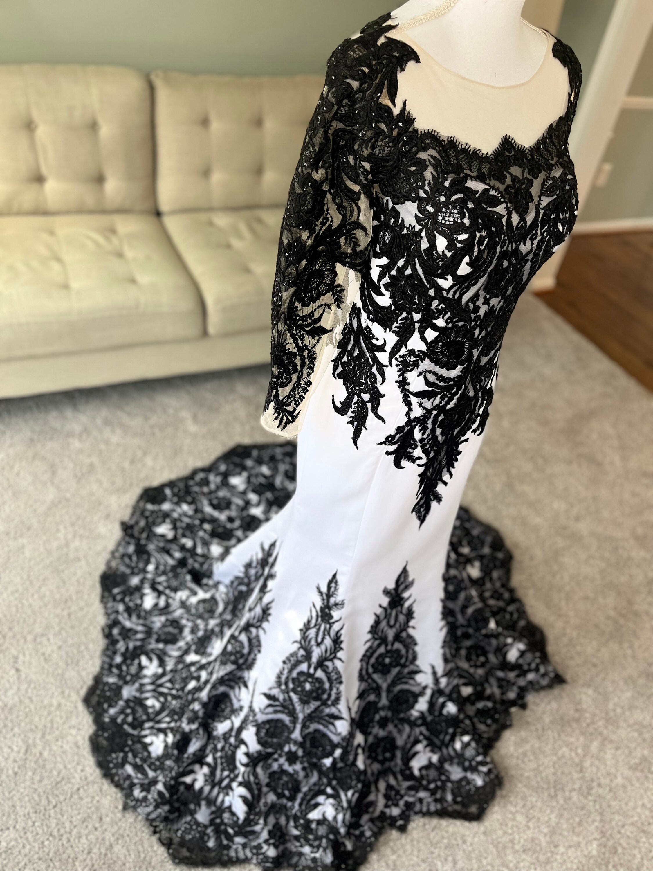 black and white lace mermaid prom dress See Through Top Black Lace White Mermaid Long Sleeves Prom Evening Dresses US 2 at Amazon Women's Clothing store