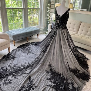 Jillian Black and Ivory Wedding dress, Black and White Wedding Dress, Black Ivory Bridal Gown, V neckline wedding dress, Lace wedding dress