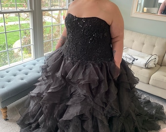 Amber Black Wedding dress, Wedding Dress With Ruffles, Gothic Wedding Dress, Black Bridal Gown,Custom Black Wedding Dress