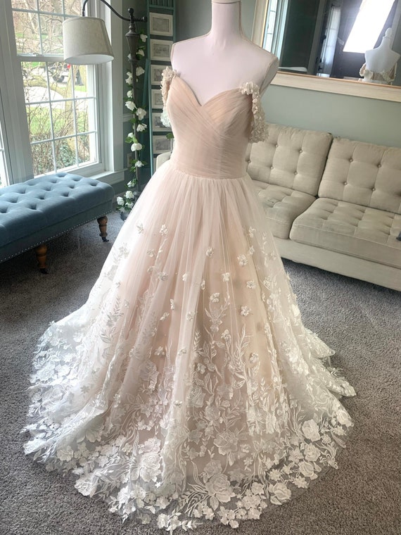 Ball Gown Tulle Sweetheart Sash Light Champagne Wedding Dress Ball Gown Tulle Sweetheart Sash Light Champagne Wedding Dress