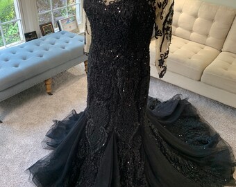 Black Mermaid Wedding dress, Black Wedding Dress, Gothic Wedding Dress, Black Bridal Gown, Illusion Back wedding dress, Lace wedding dress