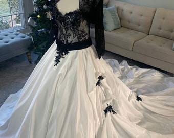 Renee Black and White Wedding Dress / Medieval Wedding Dress / Renaissance Wedding Dress/Fantasy Wedding Dress