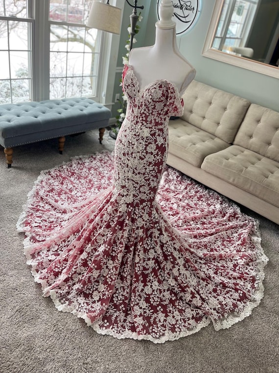 red sweetheart mermaid wedding dress Mermaid Red Red Gown for wedding with Beading and Flowers - Sleeveless Bridal Gown for Women - Perfect for Engagement