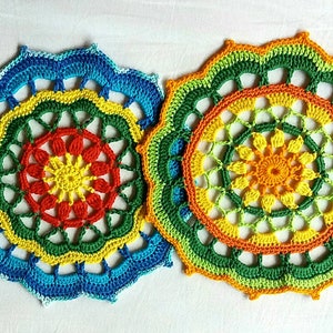 Set mit 2 gehäkelten Mandala-Deckchen, helles Mandala, Boho-Dekor