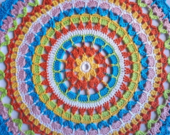 Tapete mandala de ganchillo, mandala hecho a mano, decoración de colores brillantes, decoración boho