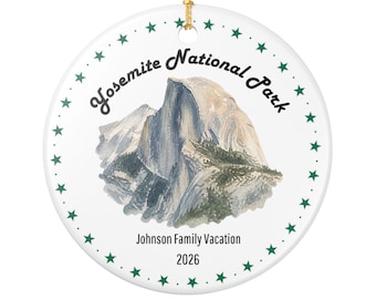 Ornamento/ricordo natalizio in ceramica con illustrazione della mezza cupola del Parco Nazionale di Yosemite