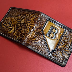 Cartera plegable de cuero genuino hecha a mano, estilo occidental, con diseño floral de Sheridan y mapa de Las Vegas, Nevada: grabada, pintada y estampada a mano