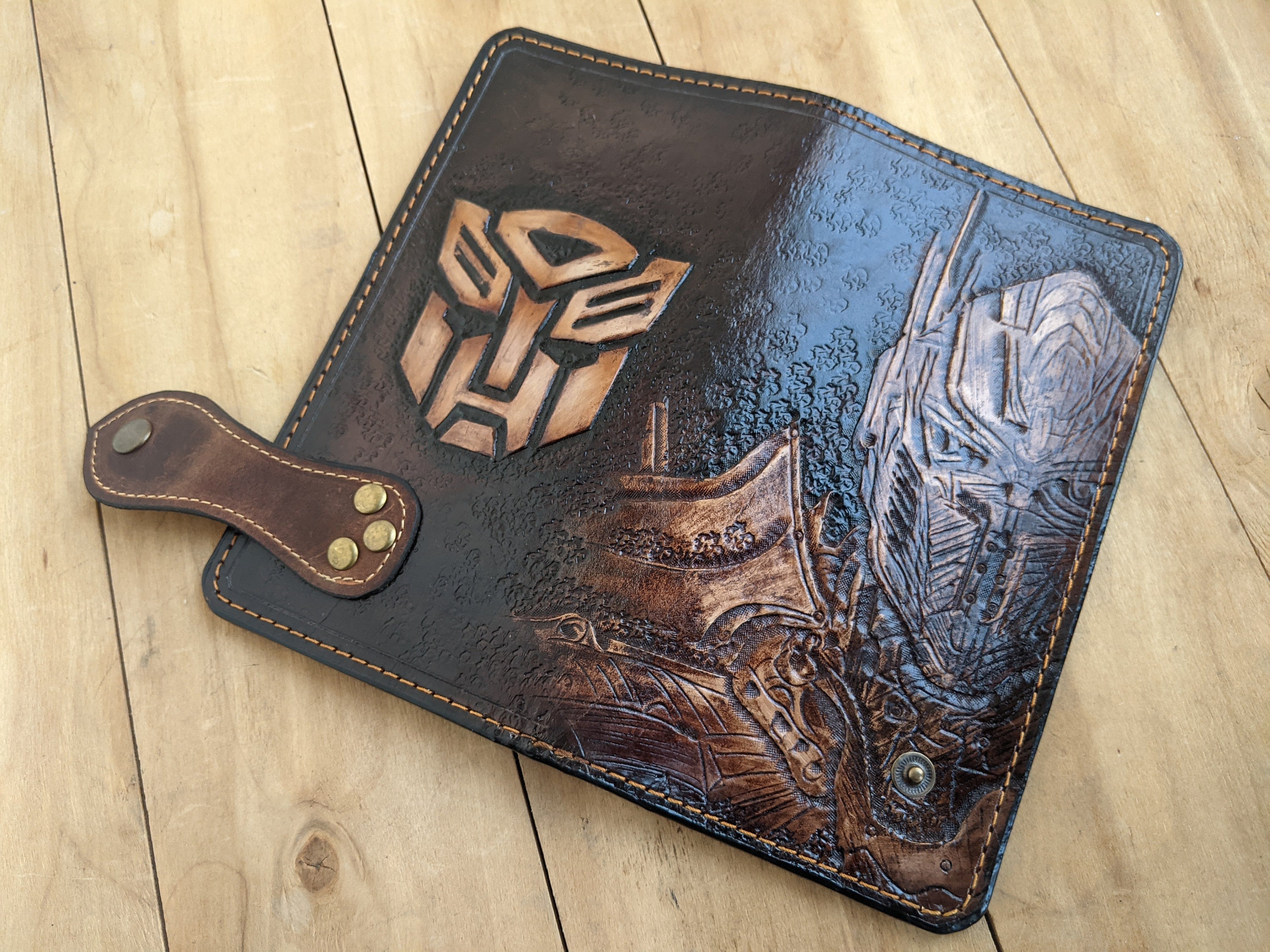 Men's 3D Genuine Leather Wallet, Hand-Carved, Hand-Painted, Leather  Carving, Custom wallet, Personalized wallet, Transformers wallet,  Decepticons