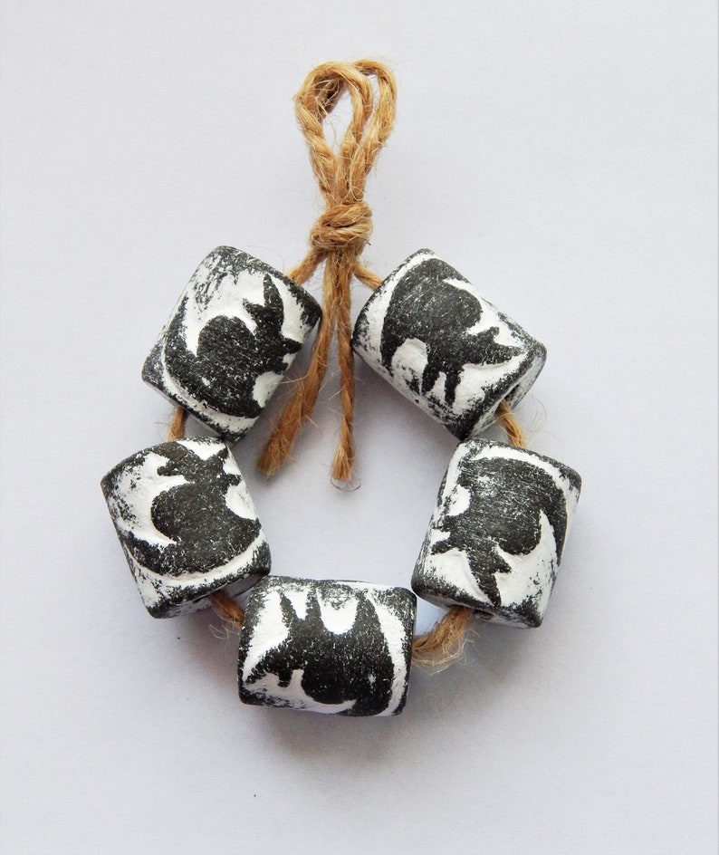 Set of 5 Ceramic Beads black Cat, Pets, Necklace, a Set for Needlework