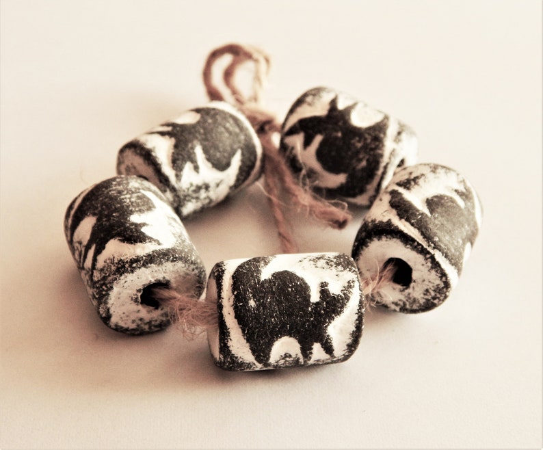 Set of 5 Ceramic Beads black Cat, Pets, Necklace, a Set for Needlework