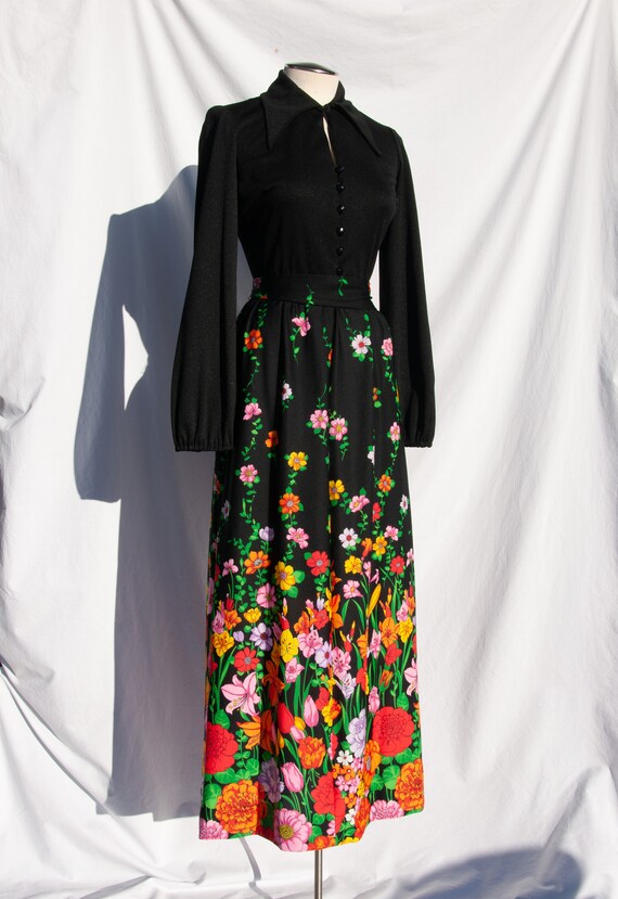 Parade New York Vintage 1970s Vampy Black Floral H
