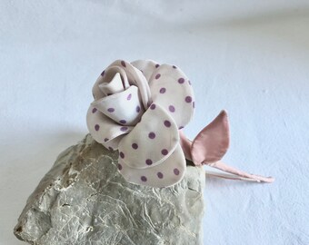 Floral jewel for hair inspired by the rose