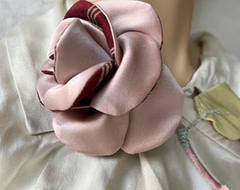 Floral brooch inspired by the rose