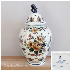 ROYAL DELFT - PORCELEYNE Fles - Polychrome Vase with Lid - Vintage 1977 - The Original Delft Blue Since 1653 - Original Dutch Delftware