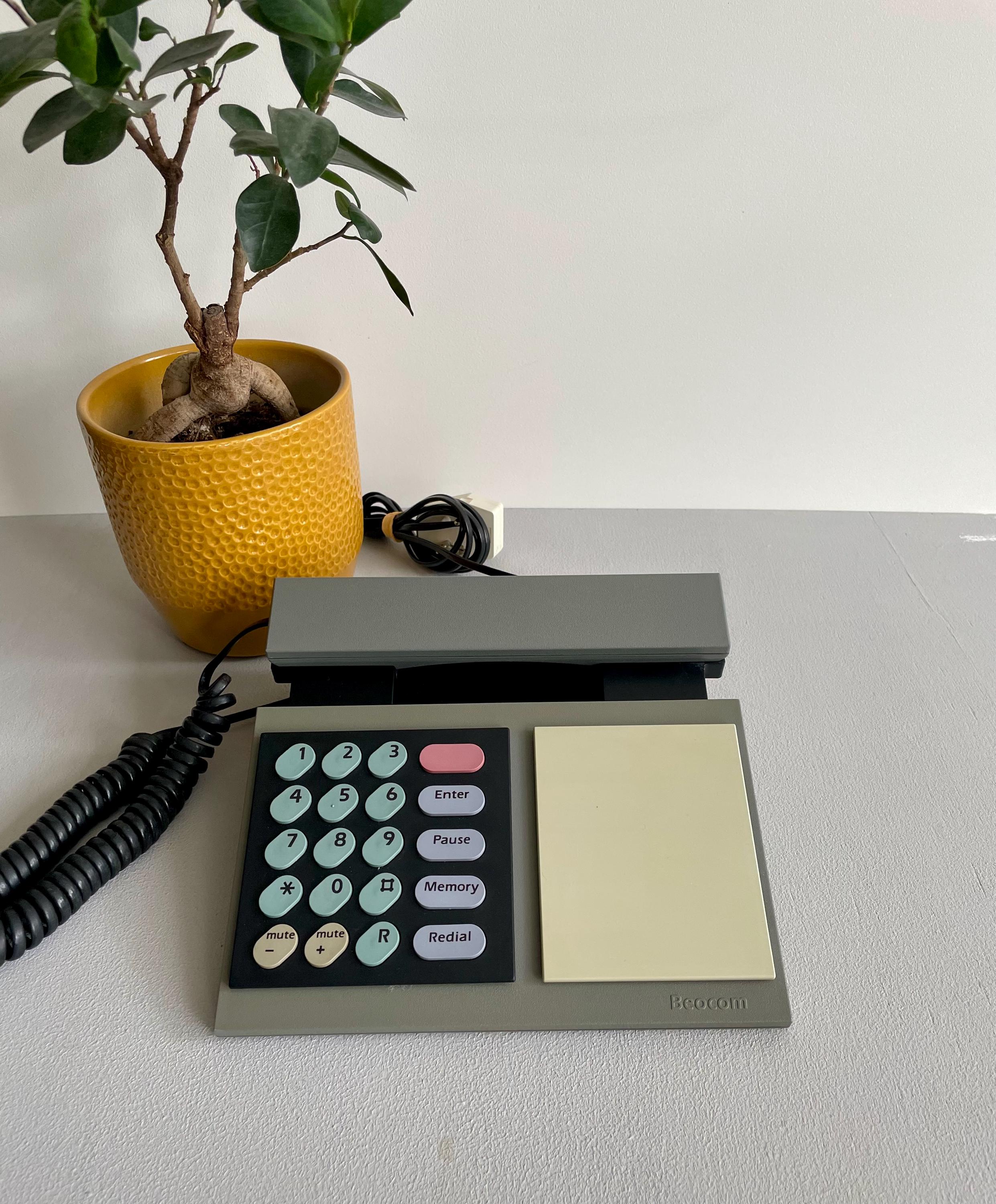 ヴィンテージ BANG & OLUFSEN Beocom 2000 電話機 グレー、1986年 