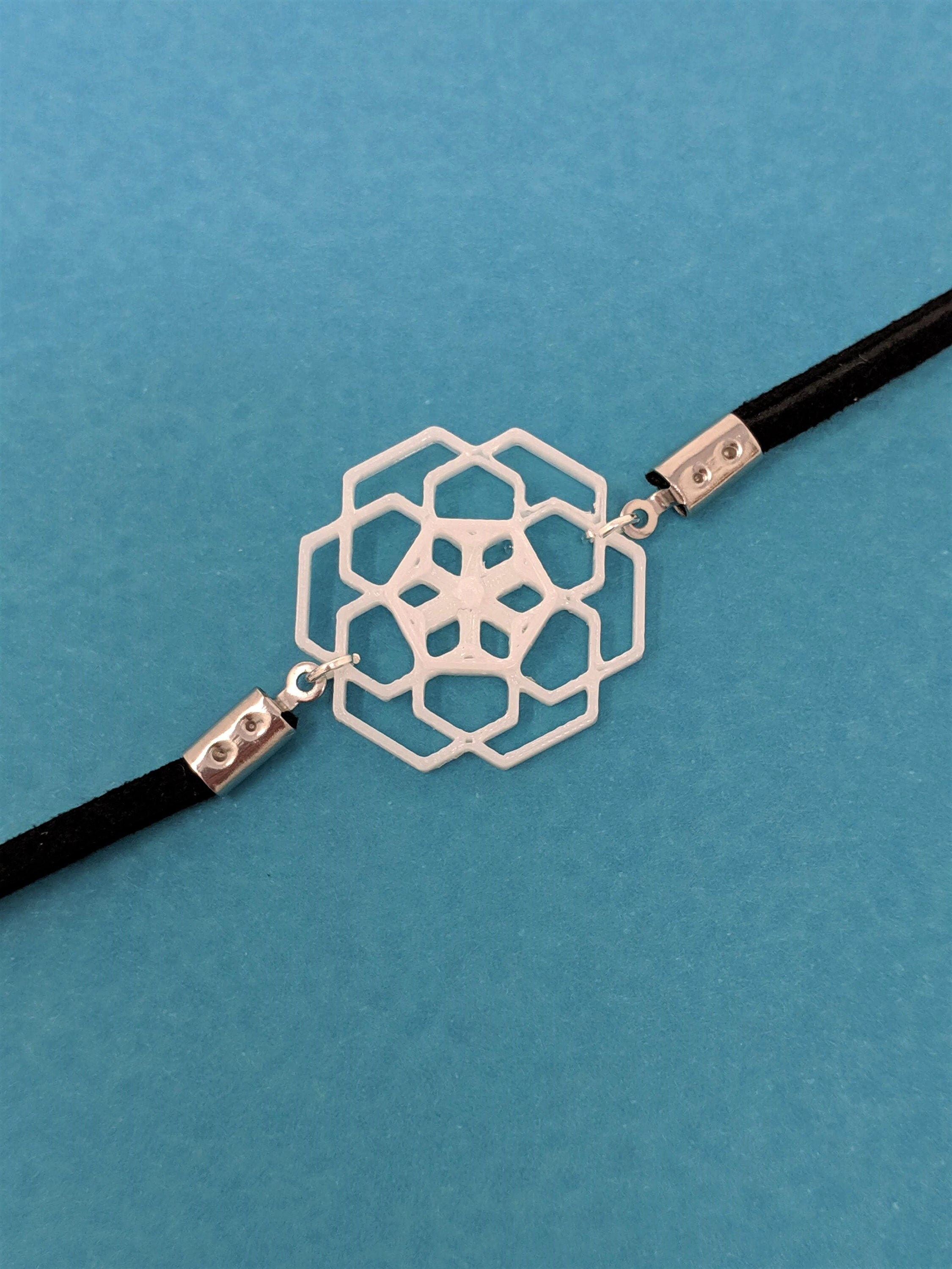 幾何学的な花のペンダントチョーカー（白）、3Dプリントの花の