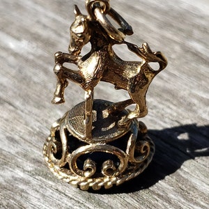 9K Gold Horse Fob / Fob in 9k Gold and Onyx