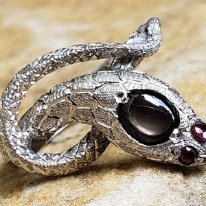 Sterling Silver Snake Ring / Natural Black Star Diopside Snake Ring / Asterism Black Star Diopside Ring