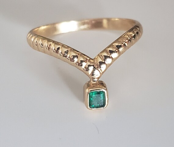Emerald Tiara Ring / 18K Yellow Gold Emerald Ring