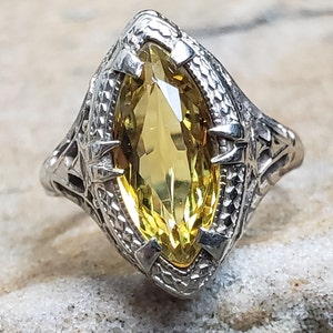 Art Deco Filigree Gold Ring / Synthetic Yellow Sapphire Filigree Ring / Art Deco White Gold Ring / Pinky Ring