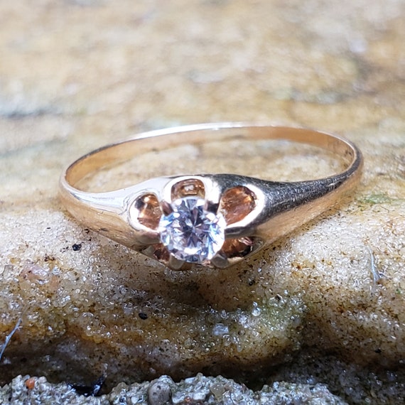 Antique Diamond Solitaire in Buttercup Setting / … - image 1