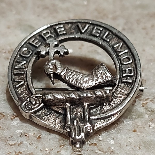 Vincere Vel Mori - Etsy