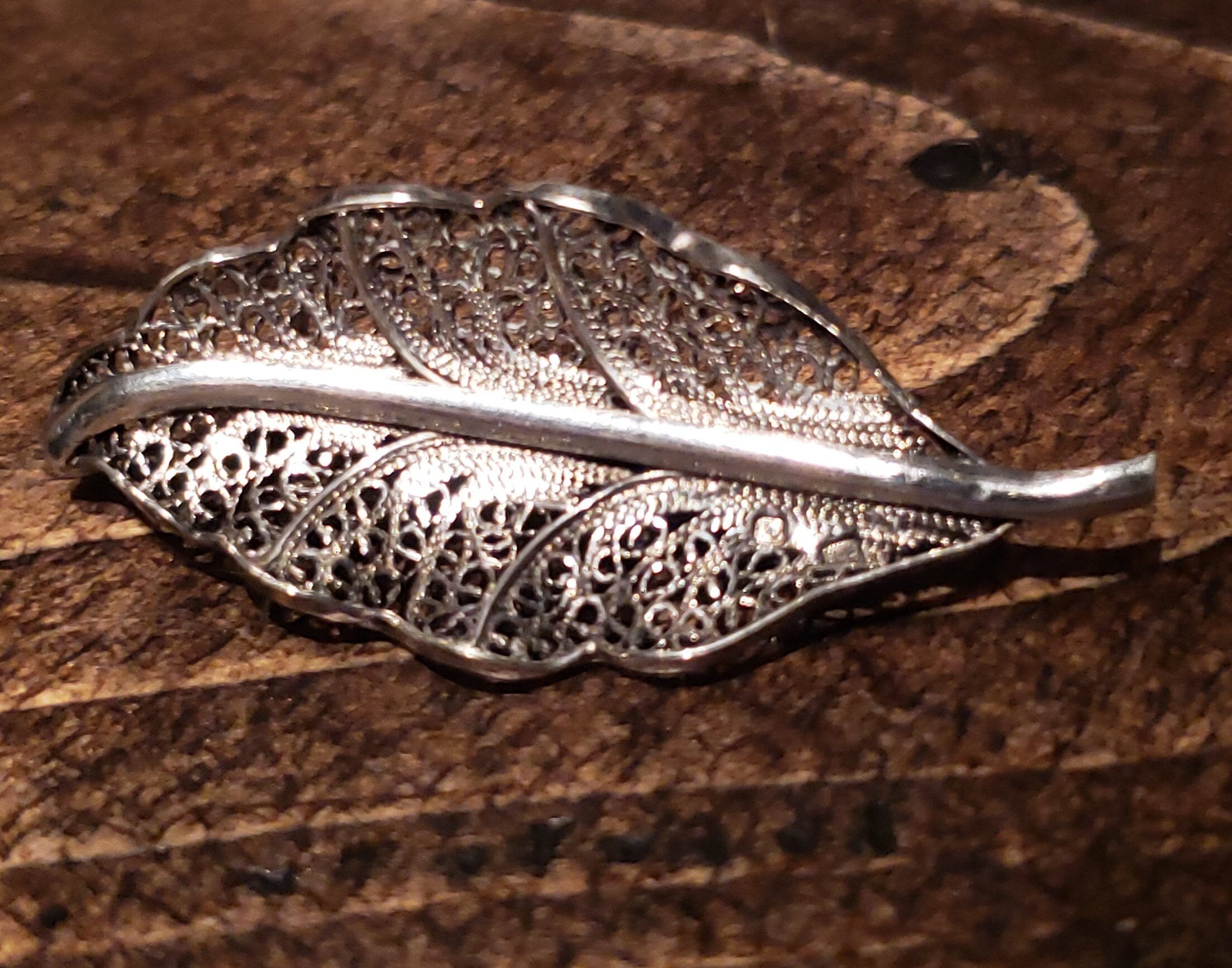 Silver cheap leaf brooch