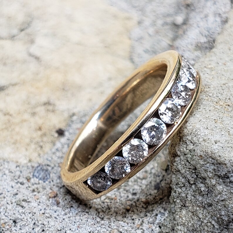 0,94 ct diamantjubileumsring / kanalfattad diamantjubileumsring / diamantvigselring bild 8
