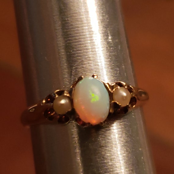 Antique Opal and Pearl Gold Ring / 14K Opal and Pe