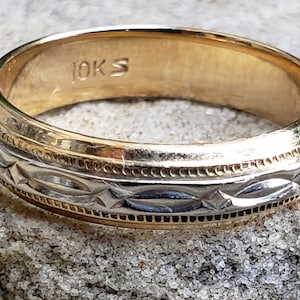 10k Patterned Gold Wedding Band / Two Tone Engraved Wedding Band / Stacking Band / Ring Stack