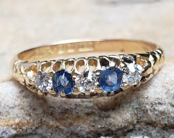 Anello antico con zaffiro e diamanti / Anello con zaffiro naturale e diamanti del 1897 circa / Anello di fidanzamento con zaffiro e diamanti