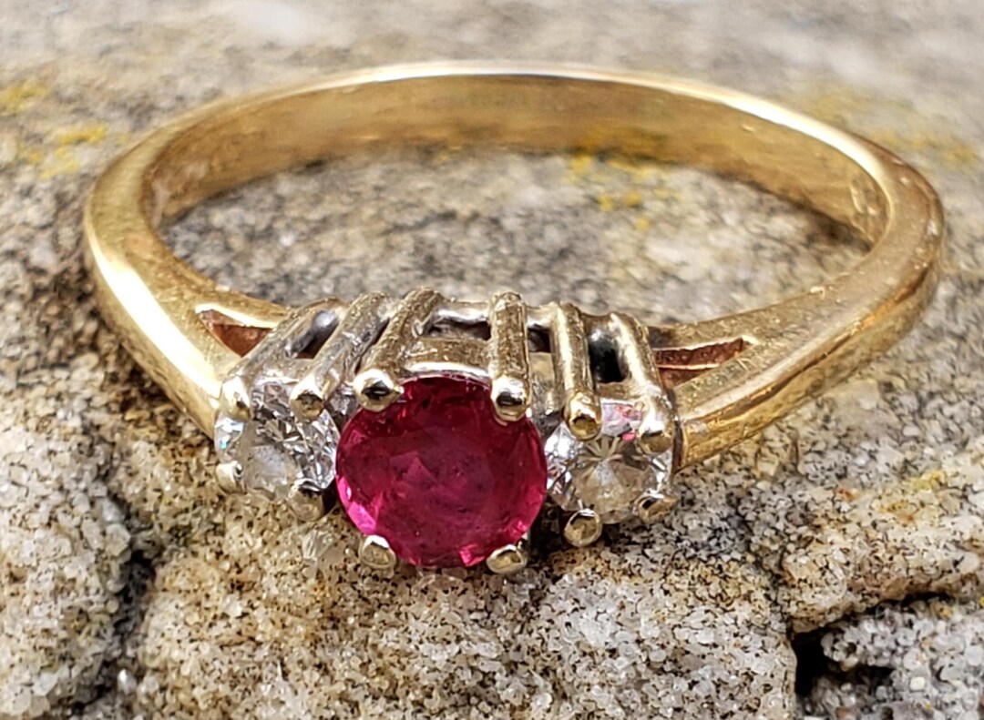 Ruby Engagement Ring / July Birthstone Ring / Ruby and Diamond Ring - Etsy