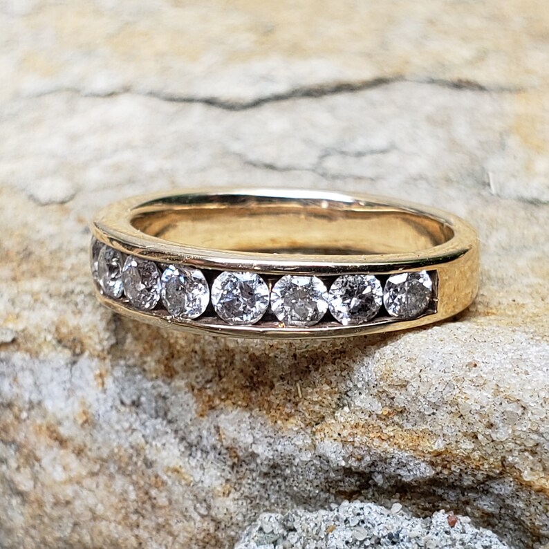 0,94 ct diamantjubileumsring / kanalfattad diamantjubileumsring / diamantvigselring bild 5