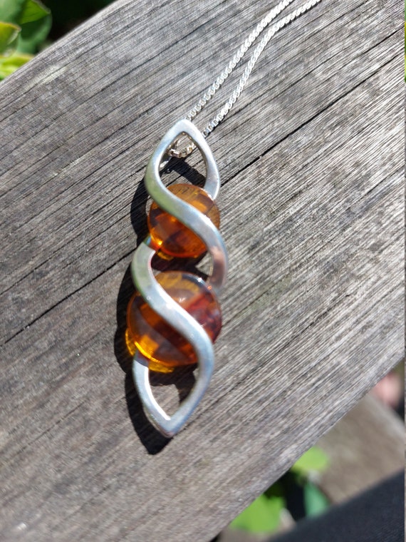 Baltic Amber Tri-Swirl Necklace Baltic Amber Tri-Swirl Necklace