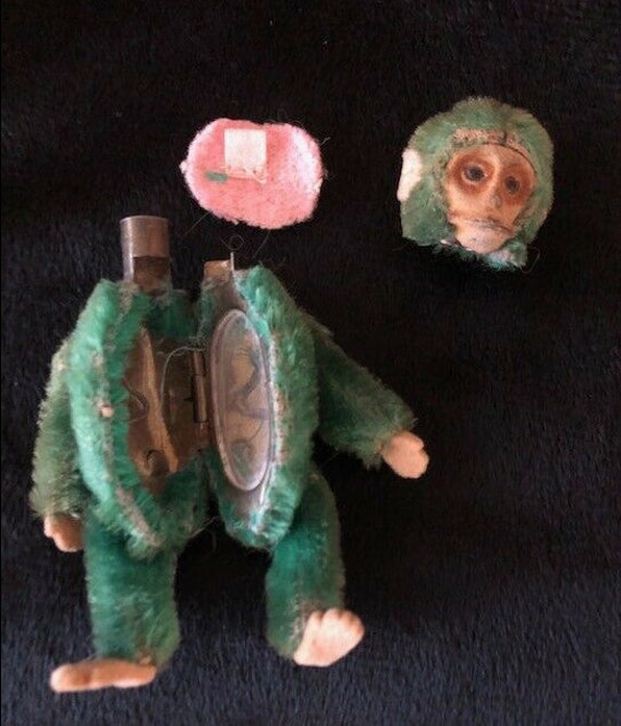 1920's Green Schuco Monkey Powder Compact