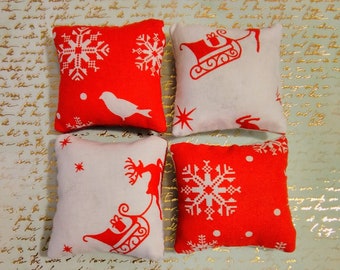 Petite Pillows Christmas Catnip Cat Toys